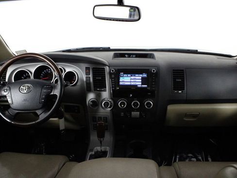 Used 2012 Toyota Sequoia Platinum image 33