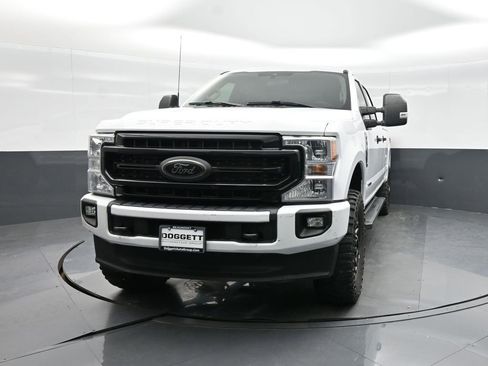 Used 2022 Ford F350 XLT w/ Black Appearance Package AWD/4WD image 17