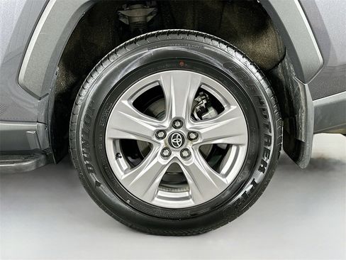 Used 2025 Toyota RAV4 XLE image 29