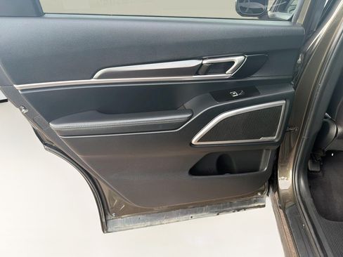 Used 2025 Kia Telluride S AWD/4WD image 28