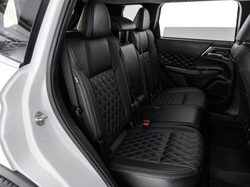 Used 2022 Mitsubishi Outlander SEL image 35