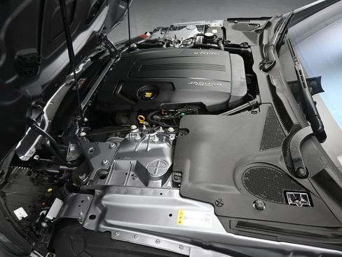 Used 2021 Jaguar F-TYPE Convertible image 35