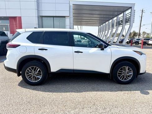 Certified 2025 Nissan Rogue S image 8