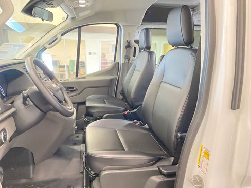 New 2025 Ford Transit 250 Low Roof RWD image 10