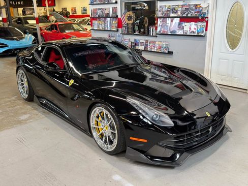 Used 2013 Ferrari F12 Berlinetta image 3