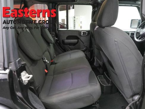Used 2023 Jeep Wrangler Unlimited w/ Cold Weather Group AWD/4WD image 24
