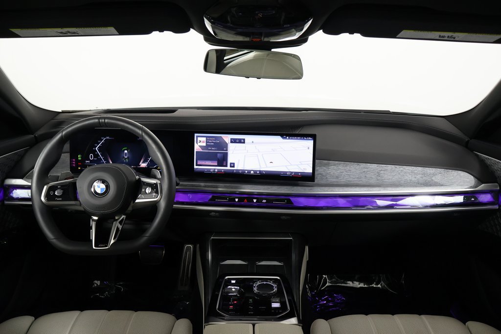 Certified 2025 BMW 760i xDrive w/ Executive Package AWD/4WD image 8