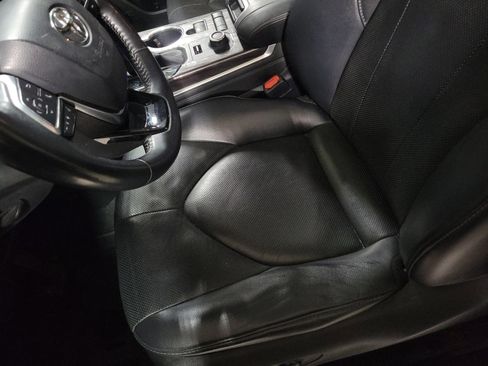 Used 2020 Toyota Highlander Limited image 18