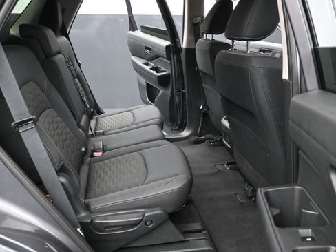 Used 2025 Nissan Pathfinder SV AWD/4WD image 26
