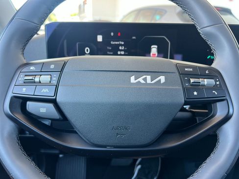 Used 2025 Kia EV6 Light RWD image 24