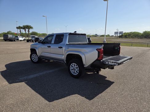 Used 2024 Toyota Tacoma SR image 22