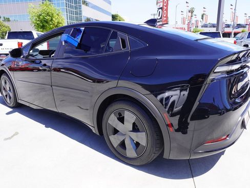 Used 2026 Toyota Prius Plug-In Hybrid image 5