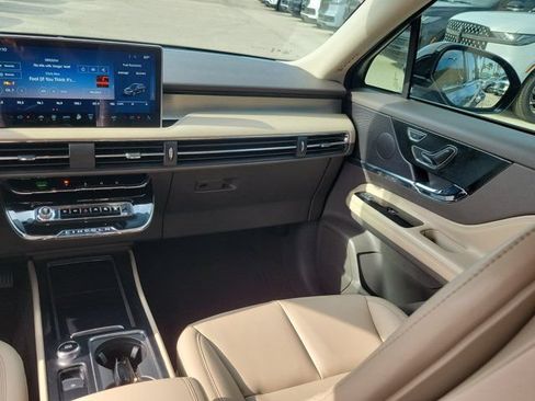 Certified 2023 Lincoln Corsair FWD image 20