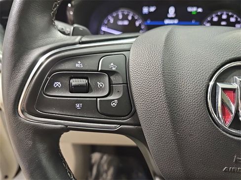 Used 2023 Buick Envision Essence image 17