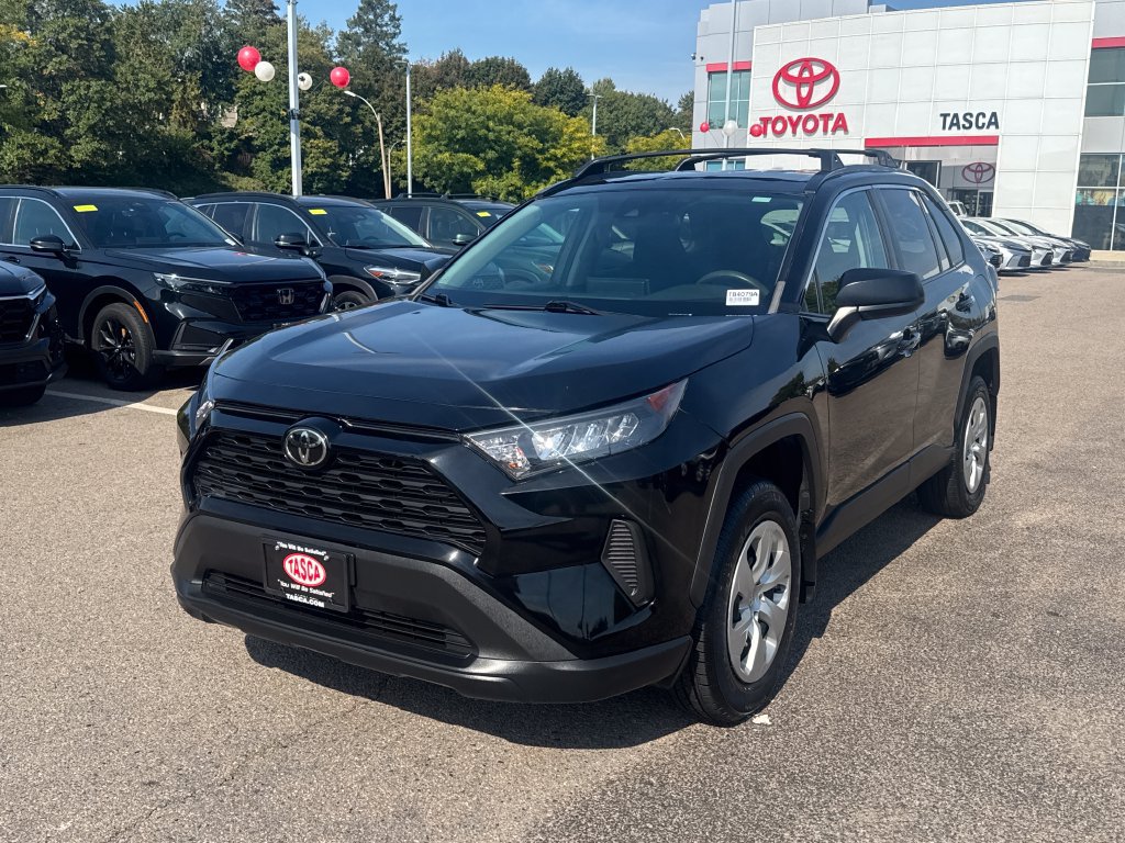 Used 2021 Toyota RAV4 LE AWD/4WD image 3