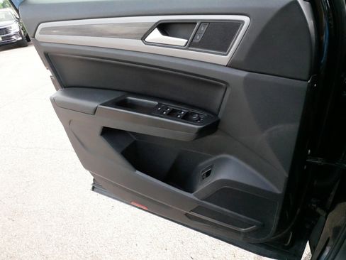 Certified 2021 Volkswagen Atlas SEL AWD/4WD image 28