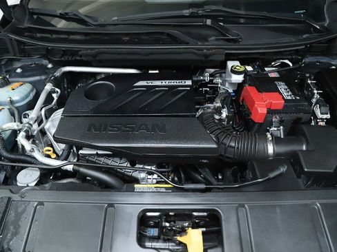 Used 2023 Nissan Rogue SV image 34