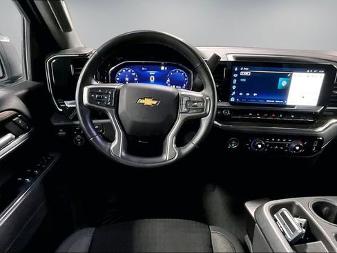Used 2023 Chevrolet Silverado 1500 LT AWD/4WD image 10