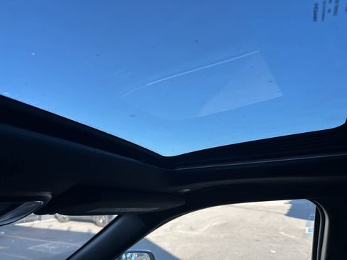 Used 2021 Jeep Grand Cherokee Limited image 36