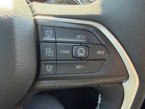 New 2026 Jeep Grand Cherokee Limited w/ Limited Altitude Package AWD/4WD image 19