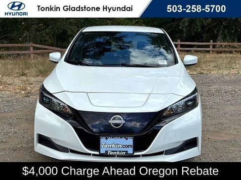 Used 2025 Nissan Leaf S FWD image 3