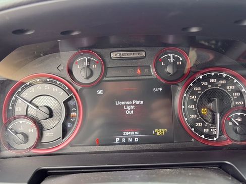 Used 2016 RAM 1500 Rebel AWD/4WD image 15
