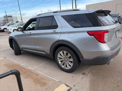 Used 2020 Ford Explorer Limited RWD image 3