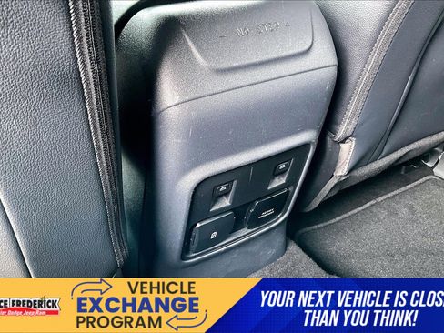 Used 2023 Ford Bronco Wildtrak AWD/4WD image 27