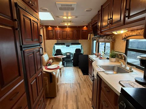 Used 2012 Mercedes-Benz Sprinter 3500 image 22