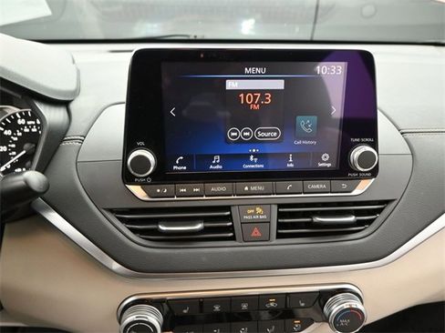 Used 2022 Nissan Altima 2.5 SV w/ SV Premium Package image 9