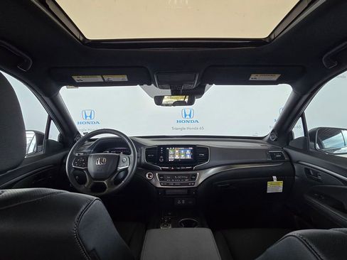 Used 2025 Honda Passport EX-L image 8
