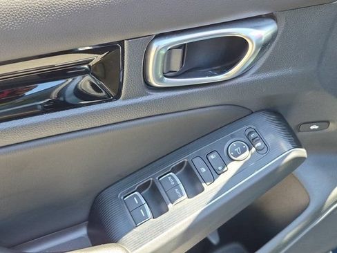 Used 2025 Honda Civic Sport image 15