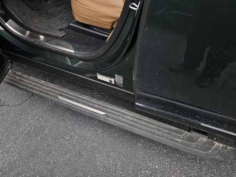 Used 2023 Land Rover Range Rover Long Wheelbase SE image 7