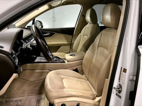 Used 2017 Audi Q7 3.0T Premium Plus w/ Premium Plus Package image 28