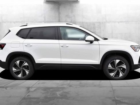 New 2026 Volkswagen Taos SE AWD/4WD image 5
