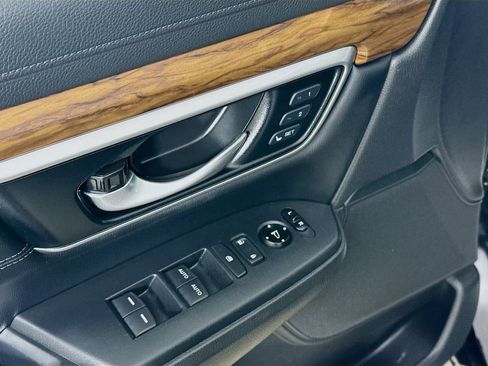 Used 2020 Honda CR-V Touring image 18
