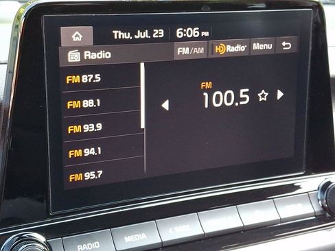 Used 2023 Kia Forte LXS w/ LXS Technology Package FWD image 17