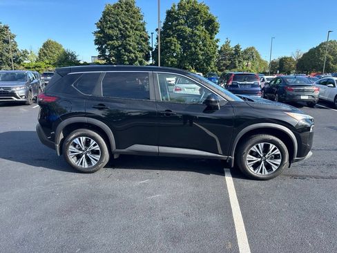 Used 2023 Nissan Rogue SV AWD/4WD image 5