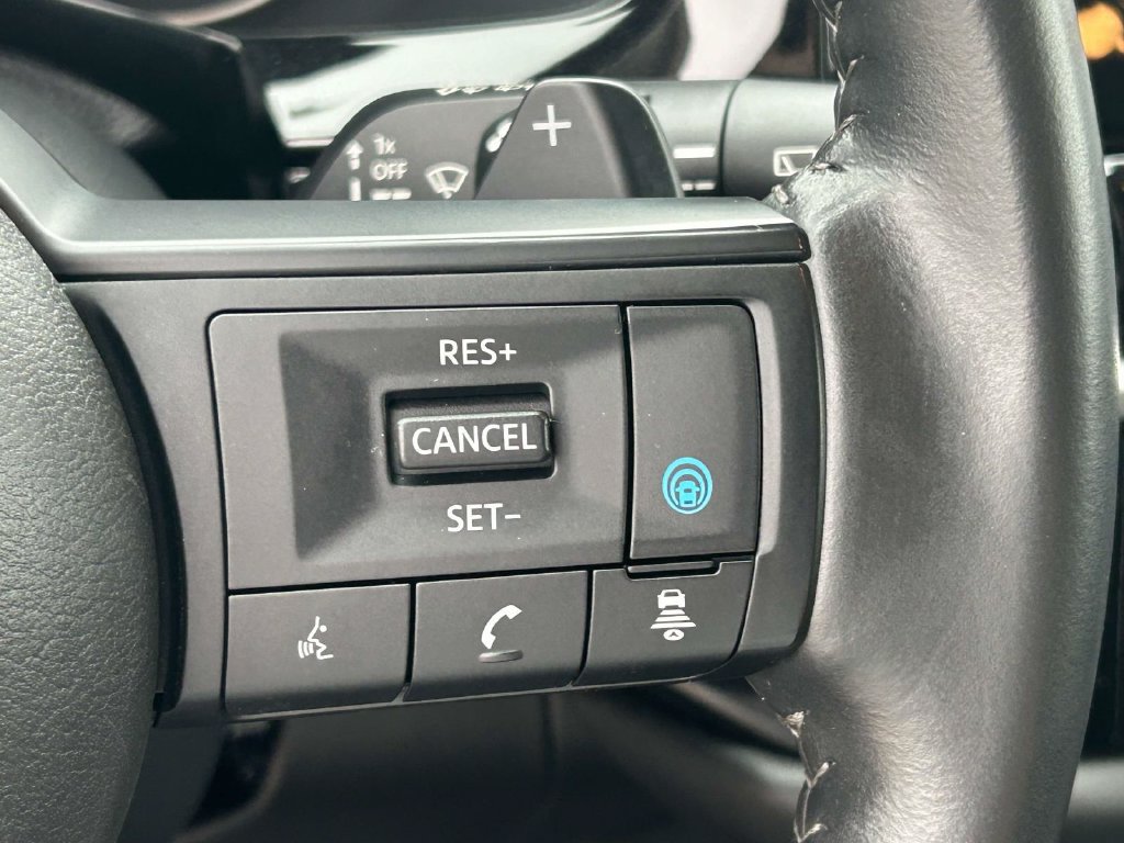 Used 2025 Nissan Pathfinder SV AWD/4WD image 21