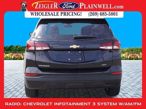 Used 2023 Chevrolet Equinox LS w/ LS Convenience Package image 4