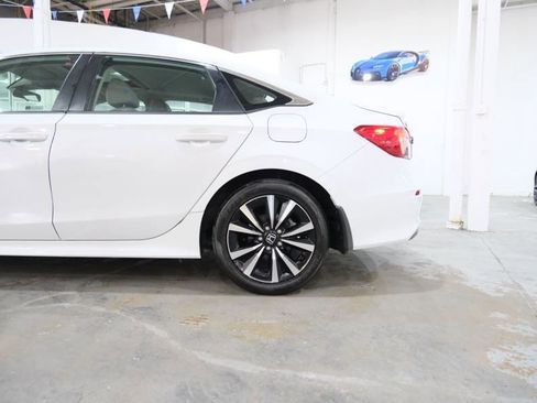 Used 2023 Honda Civic EX image 7