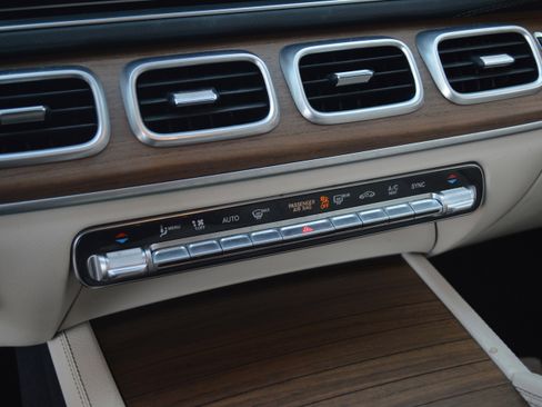 Used 2023 Mercedes-Benz GLS 450 450 image 23