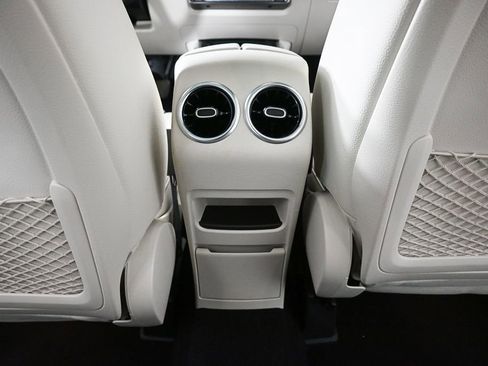 Certified 2021 Mercedes-Benz GLB 250 4MATIC image 18