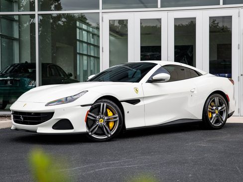 Used 2023 Ferrari Portofino M RWD image 4