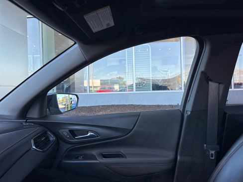 Used 2022 Chevrolet Equinox RS w/ RS Leather Package image 30