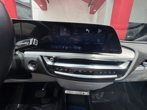 Used 2024 Cadillac Lyriq Luxury AWD/4WD image 26