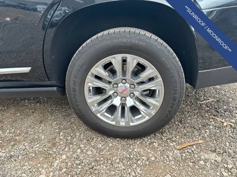 Used 2025 GMC Yukon Denali w/ Sun & Power Step Package AWD/4WD image 4