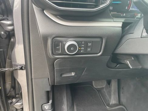 Used 2021 Ford Explorer XLT w/ Equipment Group 202A AWD/4WD image 24