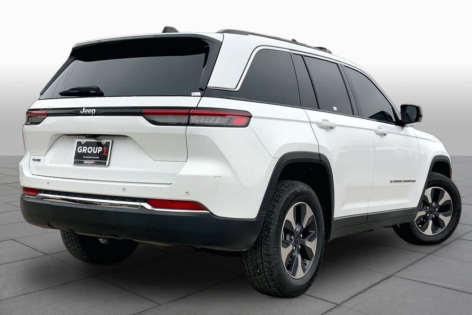 Used 2022 Jeep Grand Cherokee Limited 4xe AWD/4WD image 13