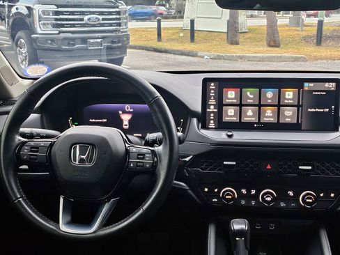 Used 2024 Honda Accord Touring image 10